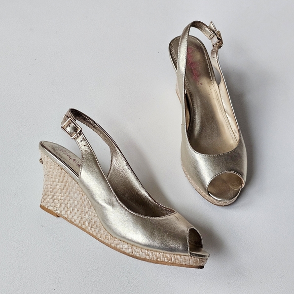 Lilly Pulitzer Shoes - Lilly Pulitzer Gigi Gold Metallic Peep Toe Wedge Sandals Slingback Size 6